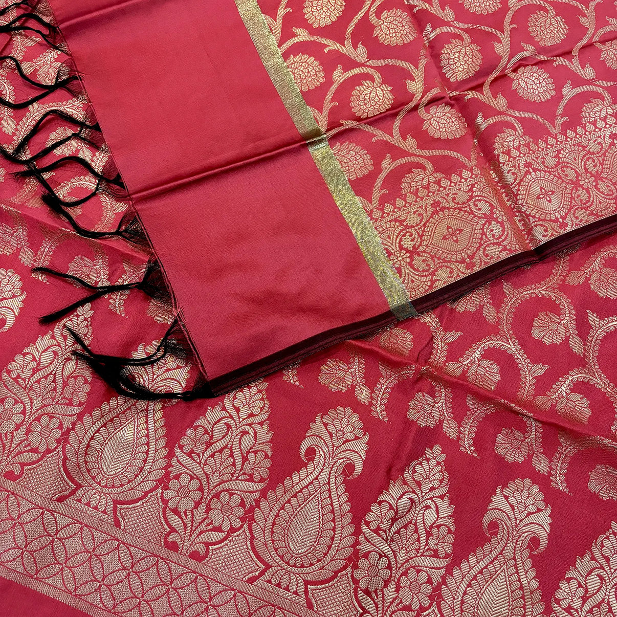 Peach kalga jaal Silk suit