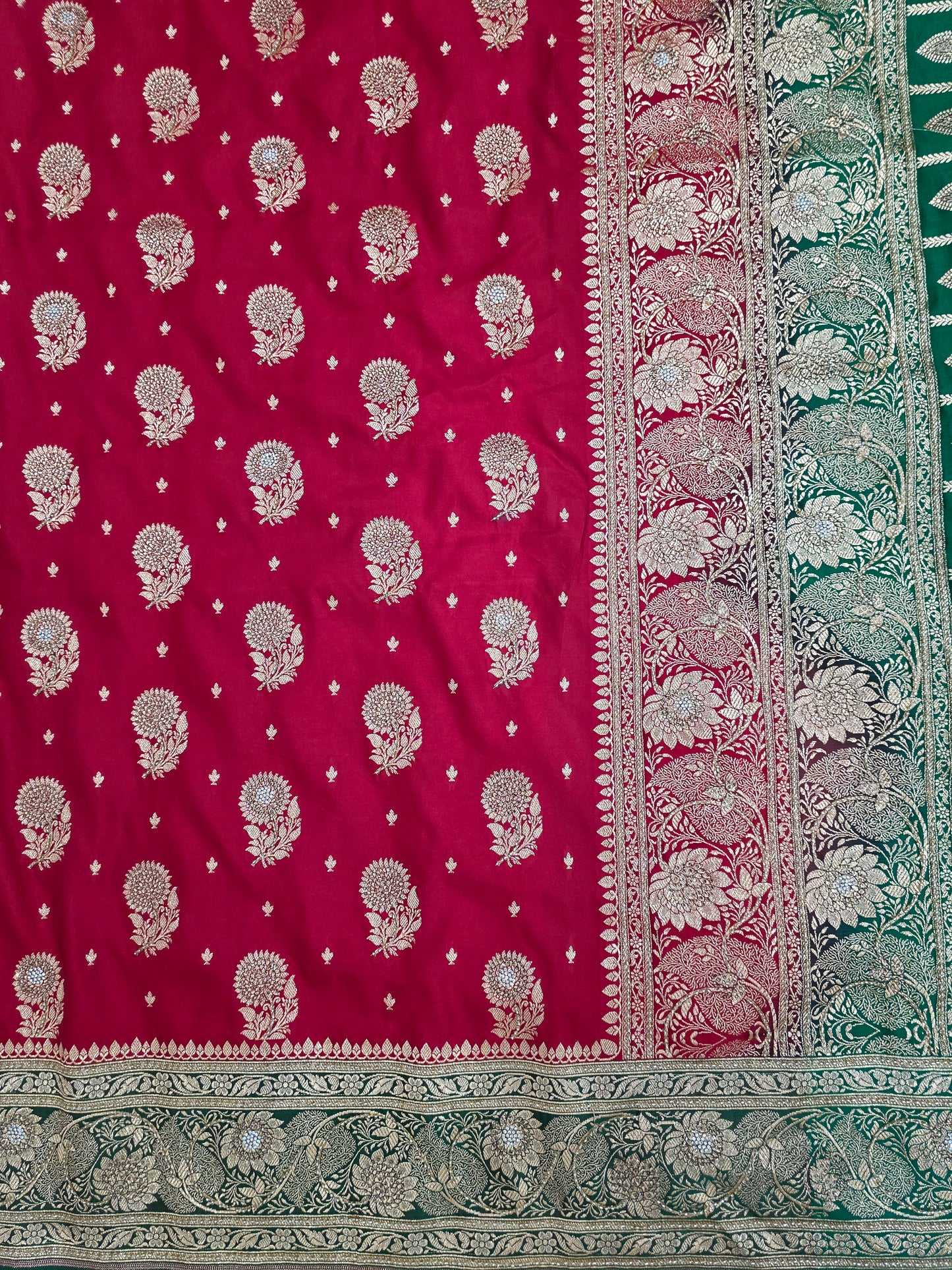 Red Zarkan kutdana Banarasi Silk Saree