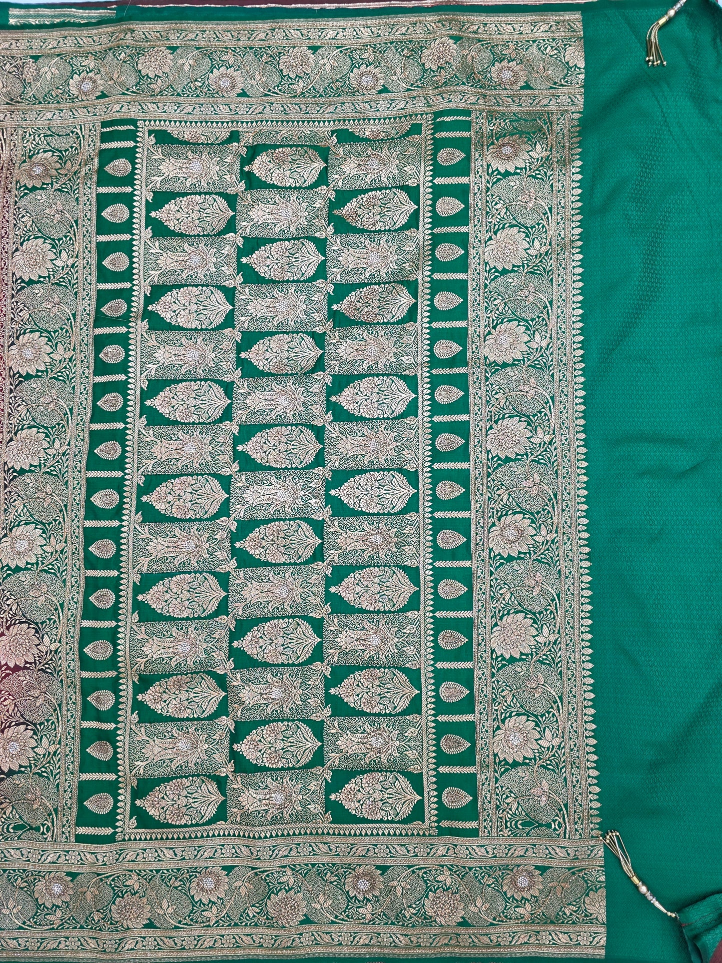Red Zarkan kutdana Banarasi Silk Saree