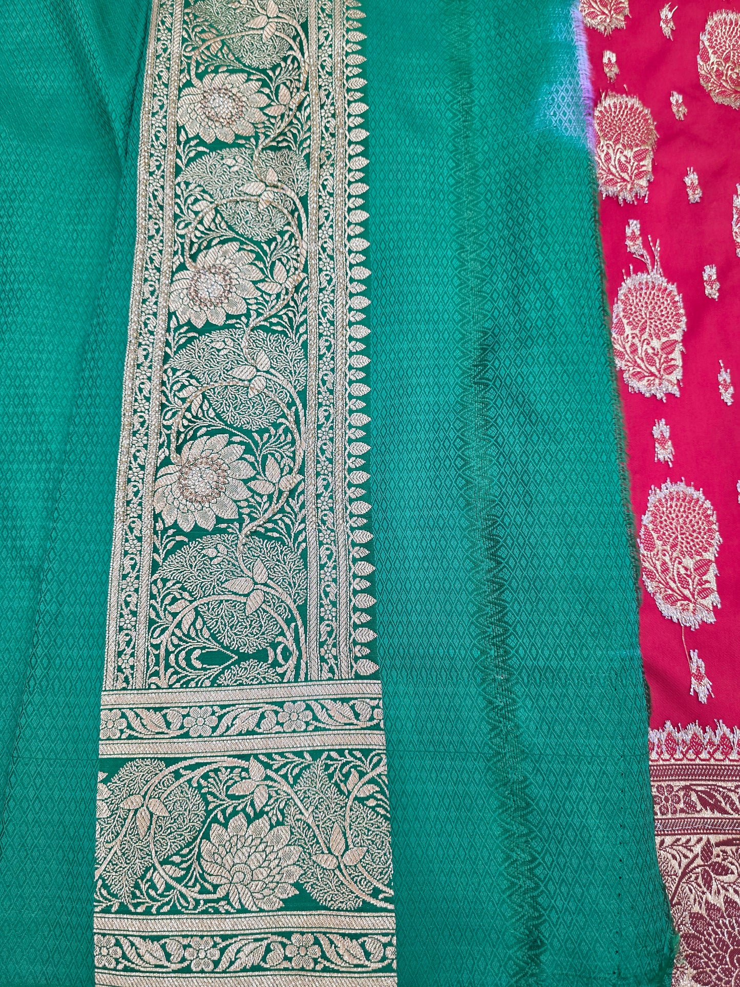 Red Zarkan kutdana Banarasi Silk Saree